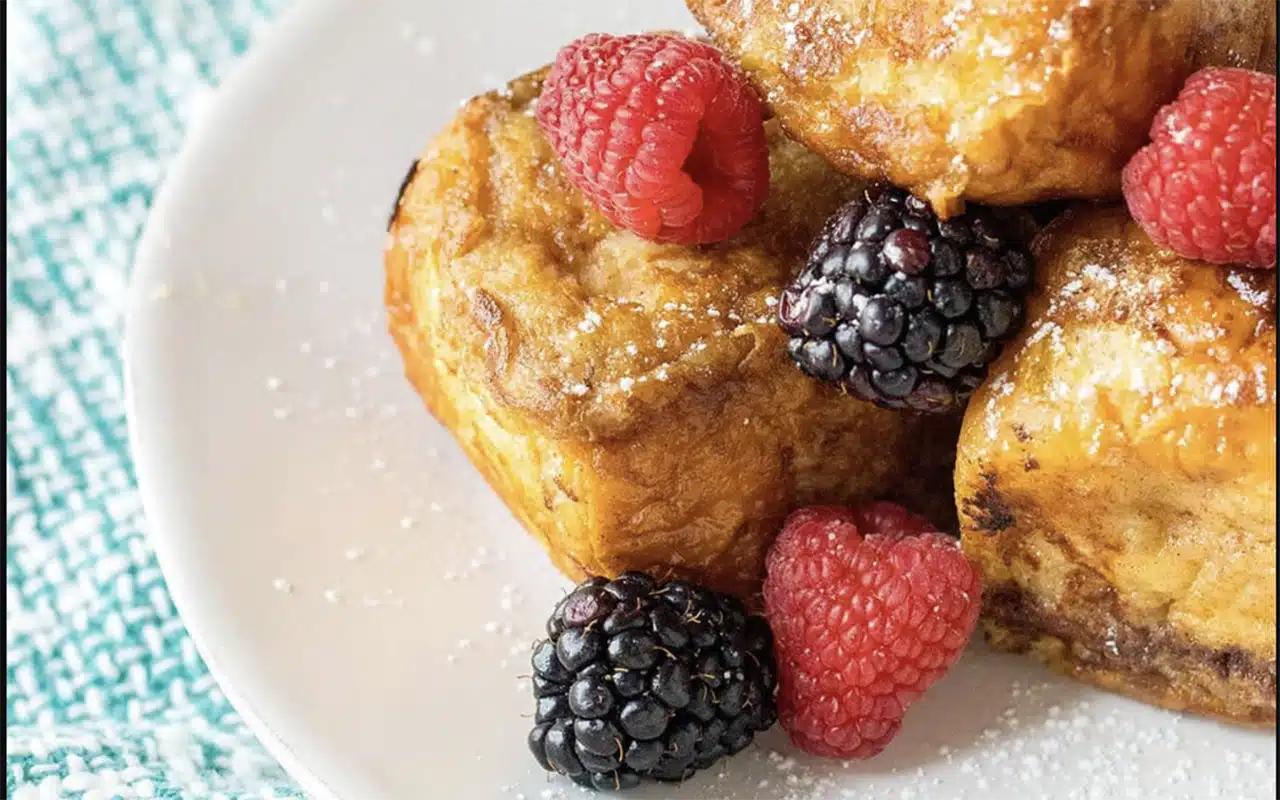 Hawaiian Roll French Toast: Sweet Breakfast Delight