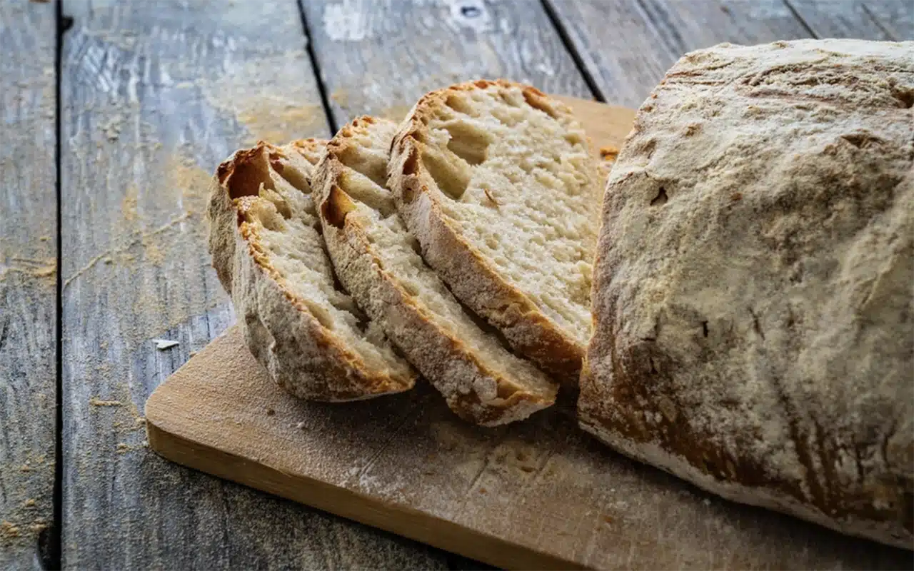 Cottage Bread: A Comprehensive Guide to Baking and Variations